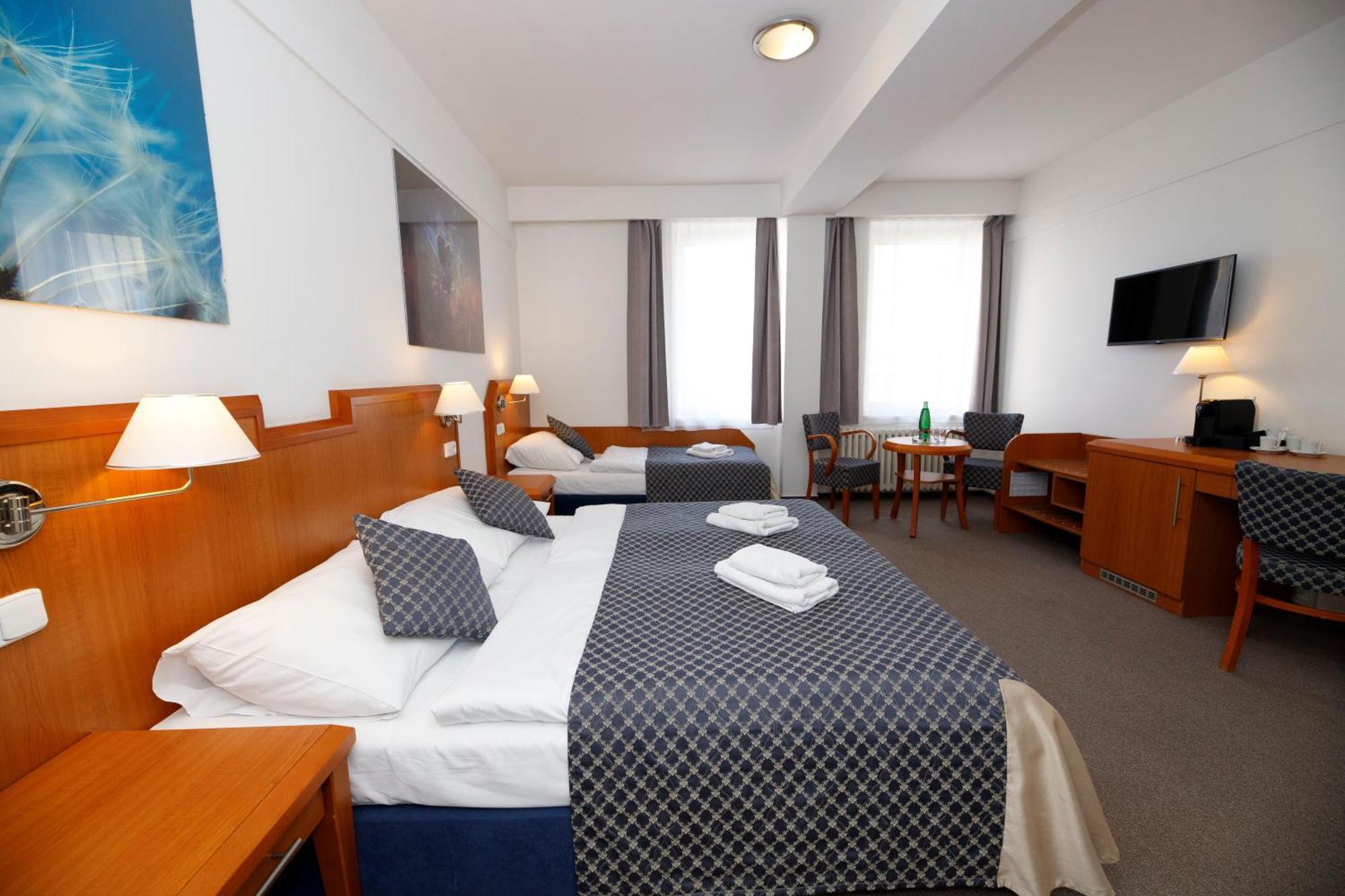 Lh Hotel Medinek Old Town Kutná Hora Εξωτερικό φωτογραφία