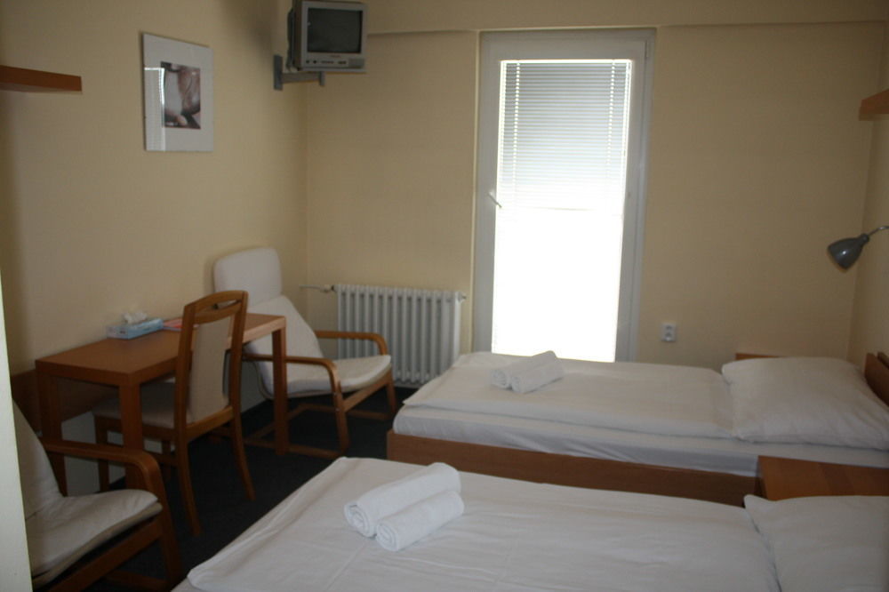 Lh Hotel Medinek Old Town Kutná Hora Εξωτερικό φωτογραφία