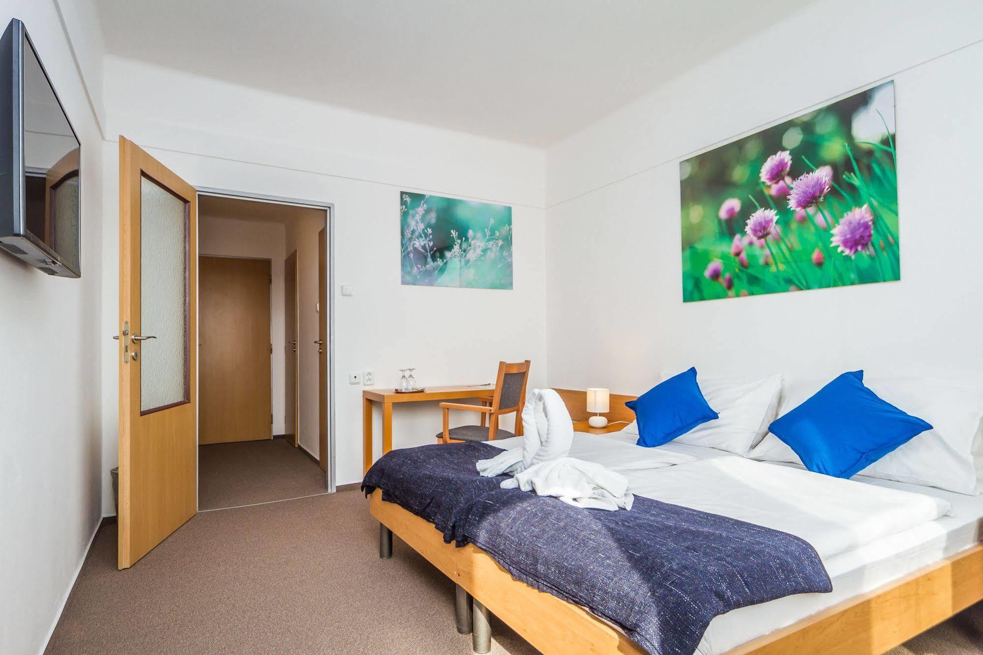 Lh Hotel Medinek Old Town Kutná Hora Εξωτερικό φωτογραφία